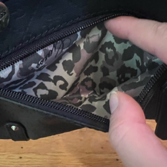 Guess Black Crossbody Purse - Picture 5 of 5